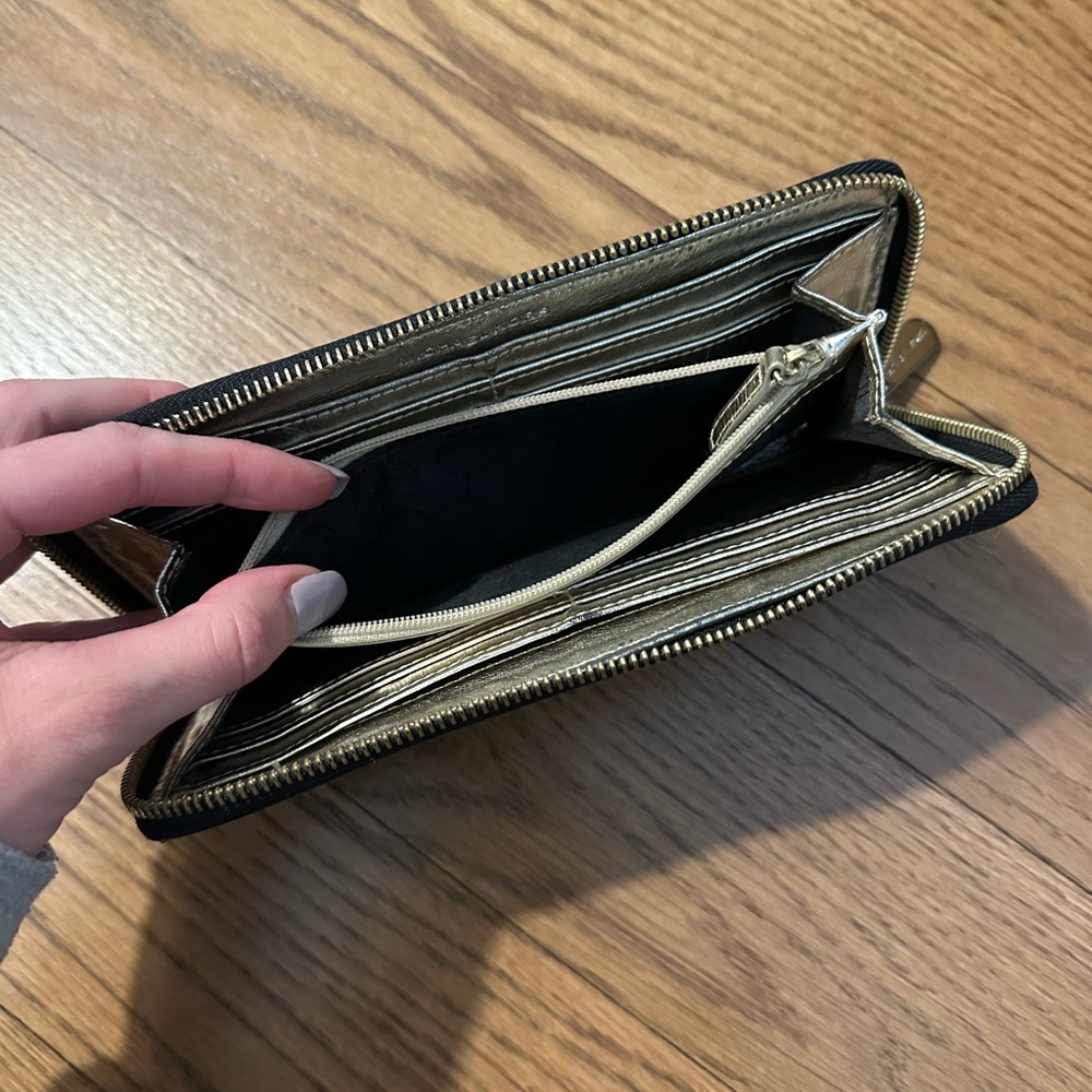 Michael Kors zip around wallet
